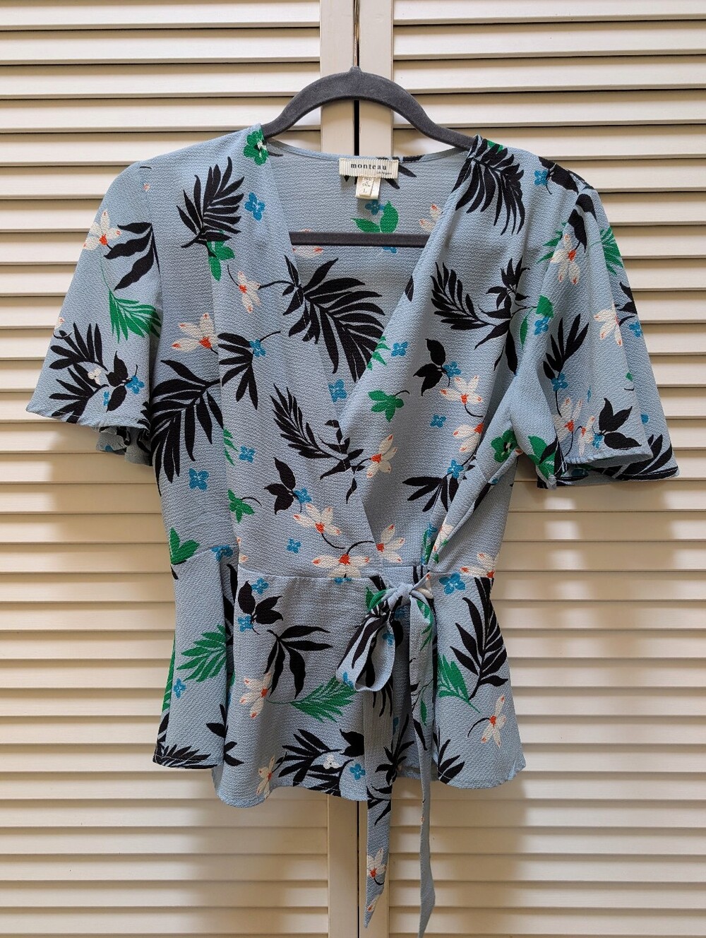 NWOT Monteau 1930s Style Front Wrap Peplum Blouse, Floral Crepe Fabric. Sz L.